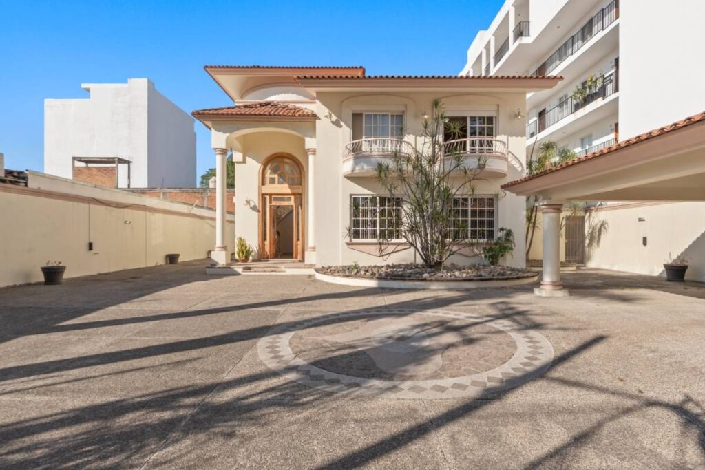 House for Sale in Versalles, Puerto Vallarta