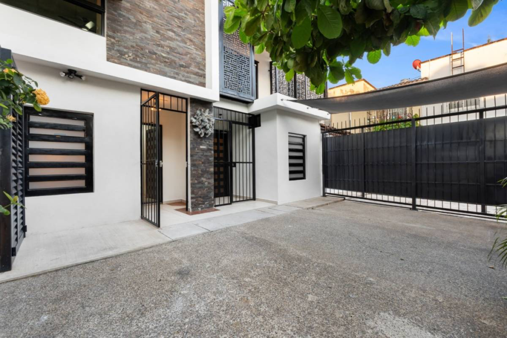 CASA DOS GOLONDRINAS